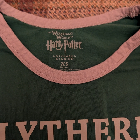 Warner Bros. Slytherin 07 Kids T-Shirt - Green and Pink - Picture 3 of 5